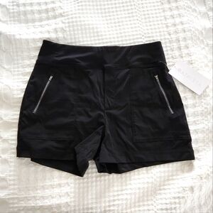 Athleta Trekkie shorts NWT 8 black